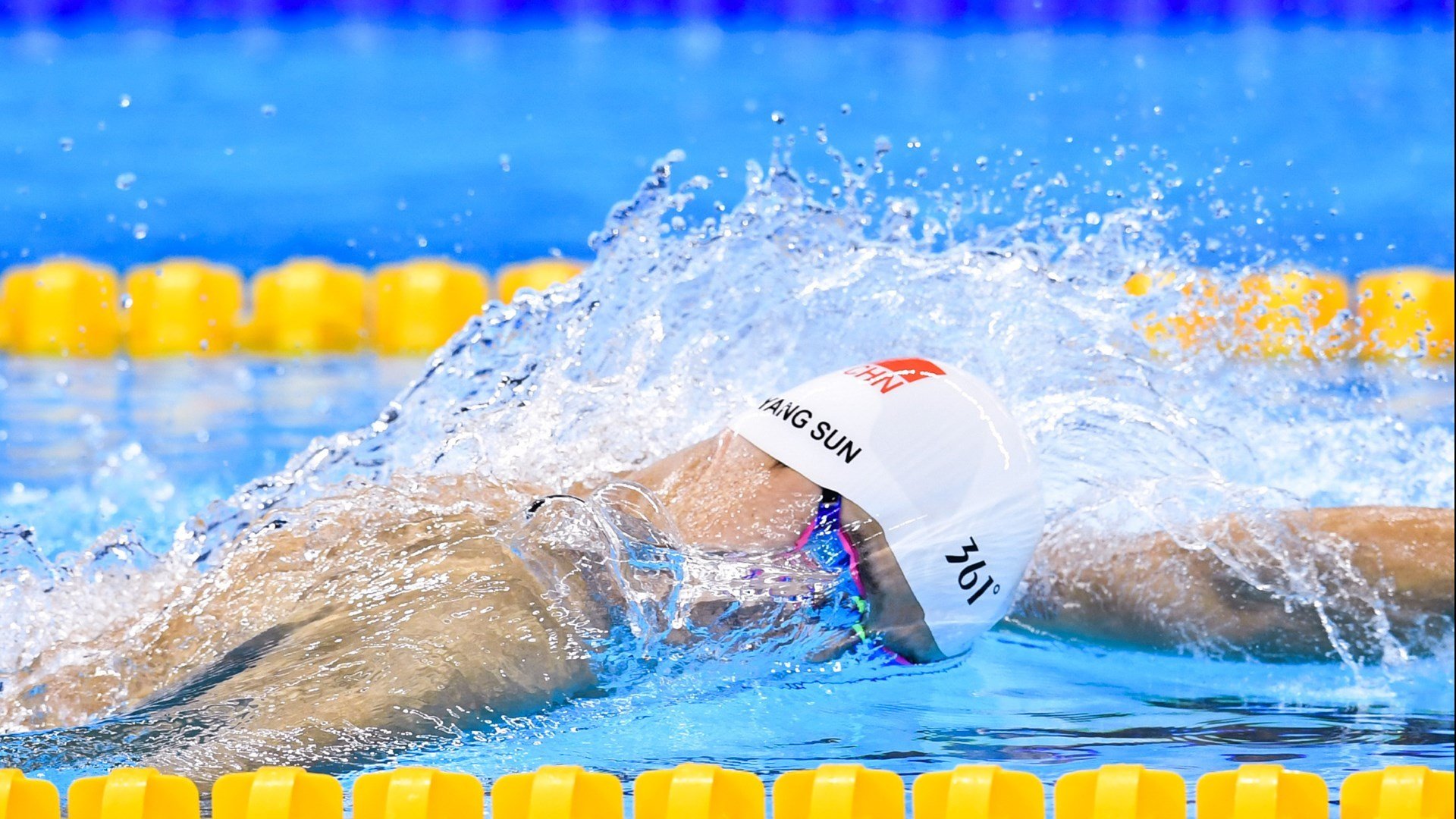 女子冰球世锦赛中国再胜捷克，小组头名晋级，女子冰球世界排名